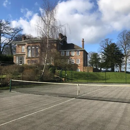 The Wing & Gardens With Free Hot Tub & Hard Tennis Court At Brook Hall Nr York & Leeds Nyaraló Tadcaster