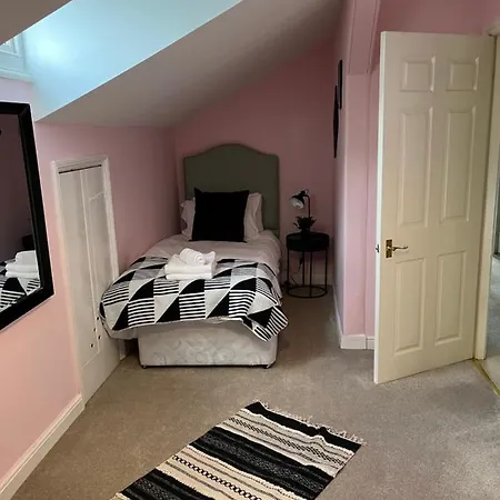 Semesterbostad The Wing At Brook Hall Nr York & Leeds - Free Hot Tub *