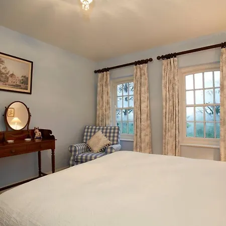 Holiday home The Wing & Gardens With Free Hot Tub & Hard Tennis Court At Brook Hall Nr York & Leeds