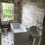 The Wing At Brook Hall Nr York & Leeds - Free Hot Tub Holiday home *