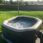 The Wing At Brook Hall Nr York & Leeds - Free Hot Tub Tadcaster